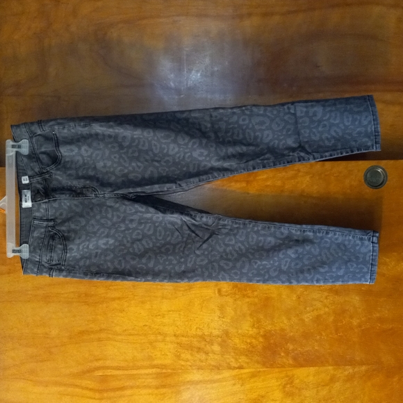 Miss Me Grey Leopard Print Mid Rise Skinny Jeans *Size 29* - Picture 2 of 11